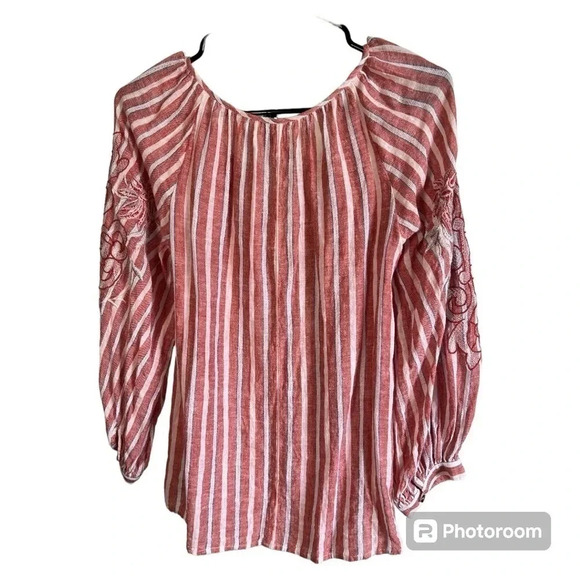 Akemi + Kin Anthropologie Audria Peasant Embroidered Blouse size Small - Picture 8 of 9